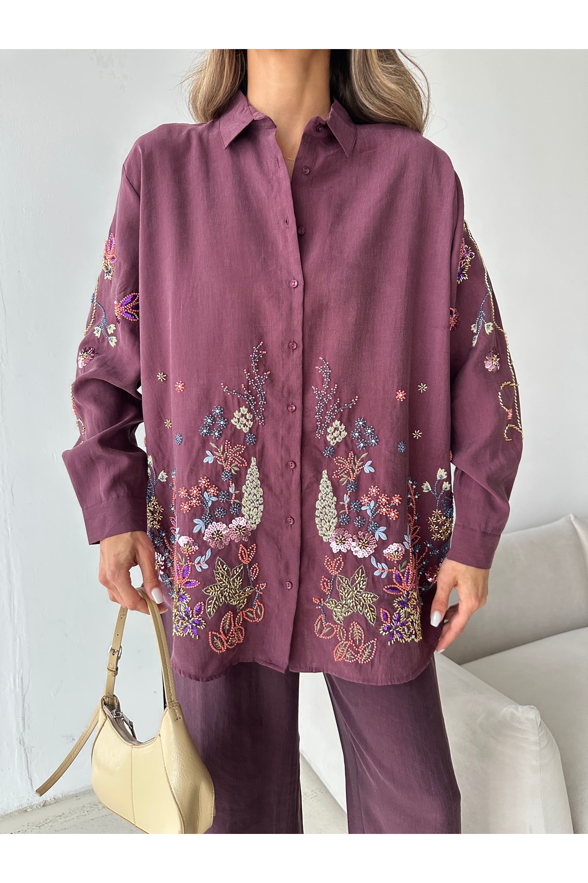 MİA NOURA Women's Shirt with Stone Embroidery on Shoulders and Sleeves, Standard Pants Size Suit