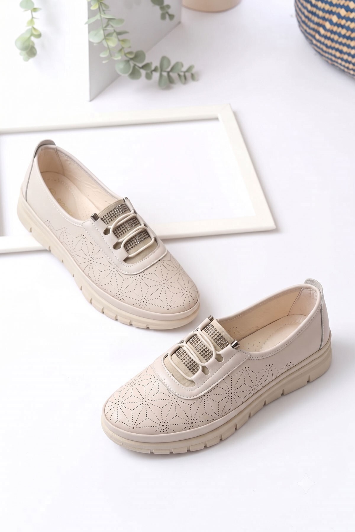 AlbiShoes Women's Mother's 4-Point Anatomical Non-Slip Sole Soft Lightweight Casual Shoes Mother's Shoes