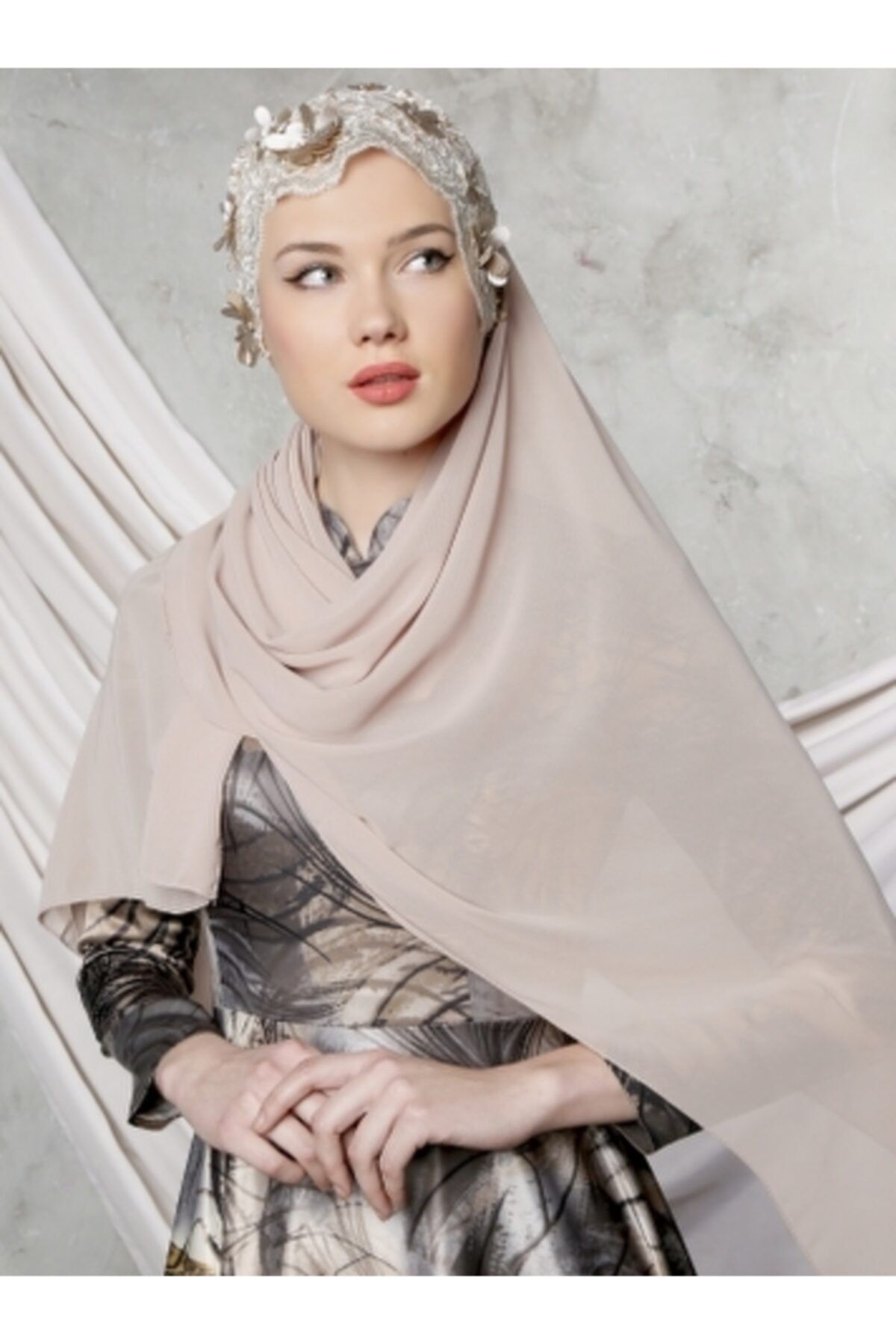 Differenza-Three Dimensional Shawl \ Beige 4