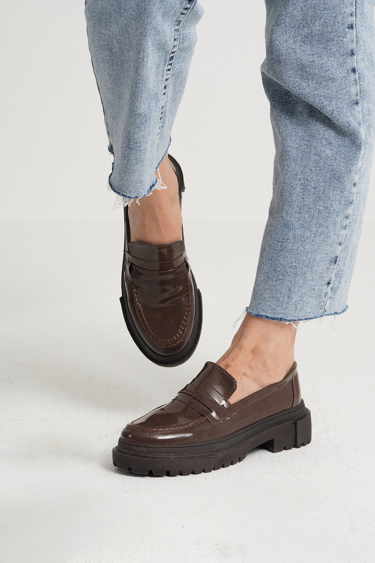 Beyond Kadın Kahverengi Rugan Corteko Kalın Taban Loafer Makosen Ayakkabı 4,5cm BYNDLFRK02 görsel 2