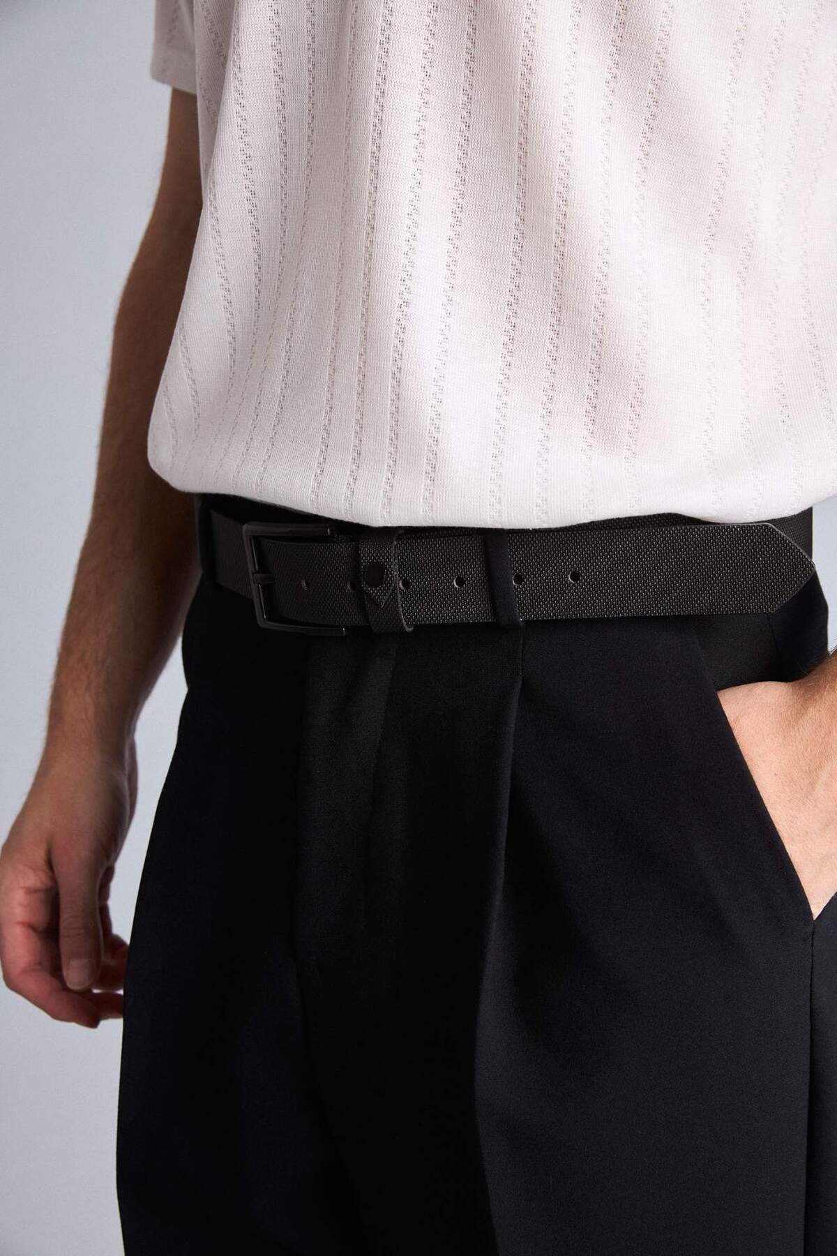 DeFacto Erkek Dikdörtgen Toka Suni Deri Jean Kemeri H5074AXNS görsel 5