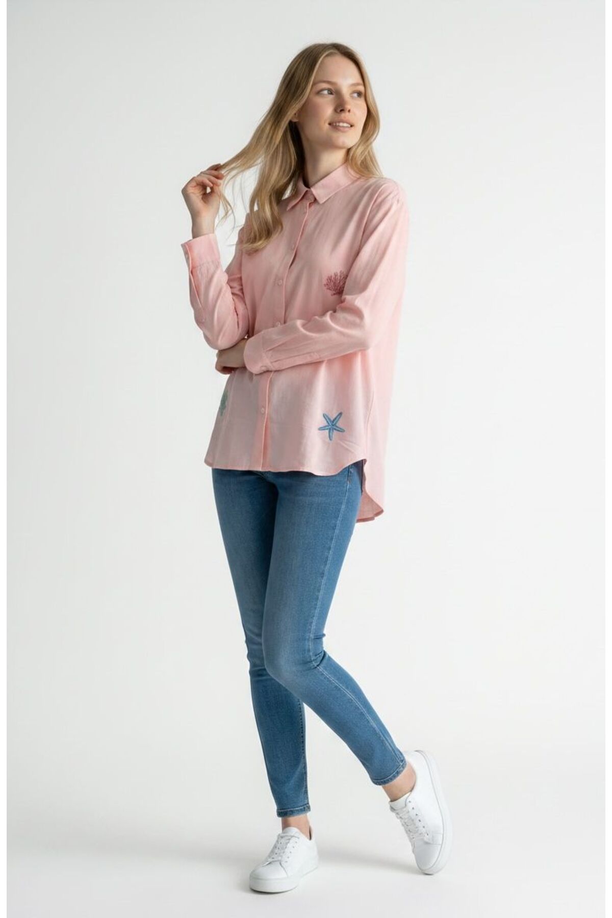 WYNA BOUTİQUE Women's Sea Star Embroidered Summer Shirt