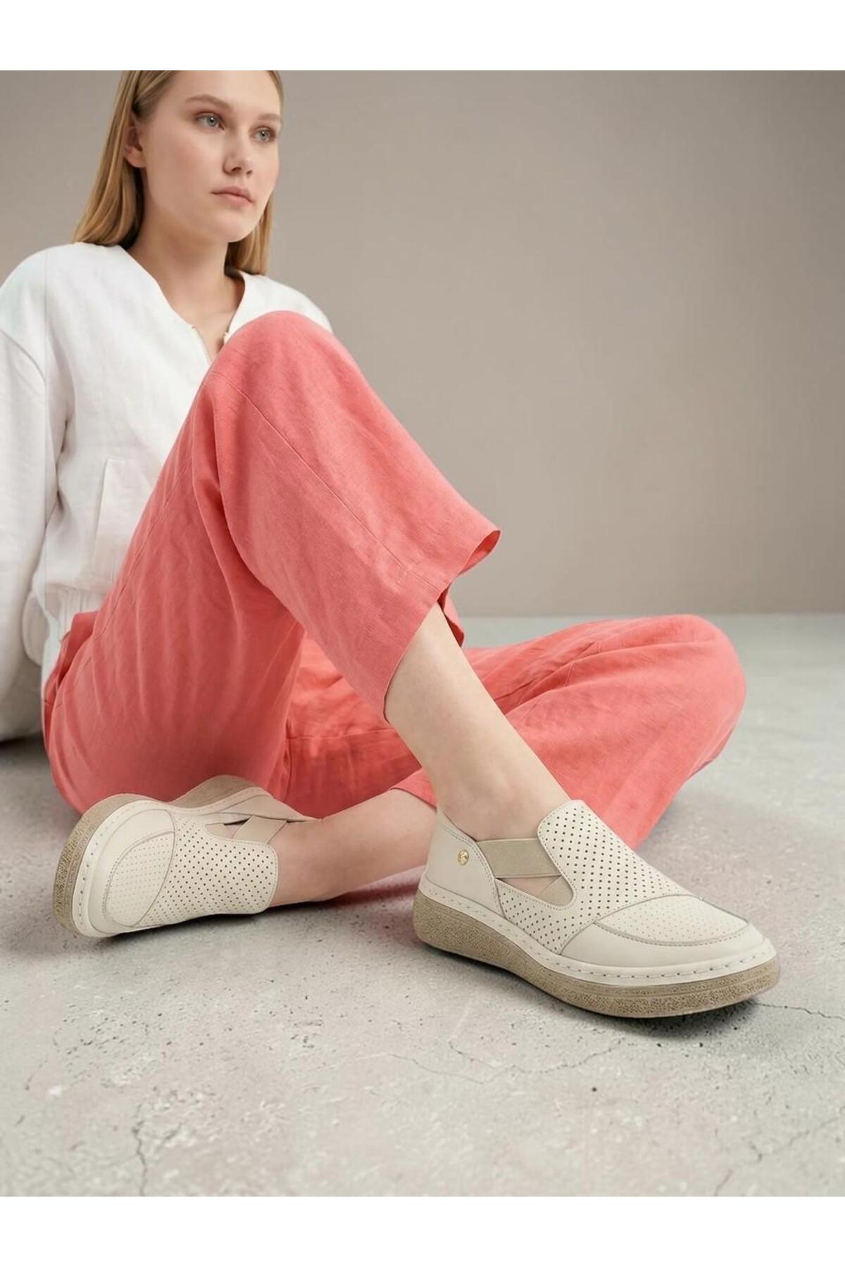 Mammamia D26YA-3945 Krema Hakiki Deri Tam Ortopedik Casual Kadın