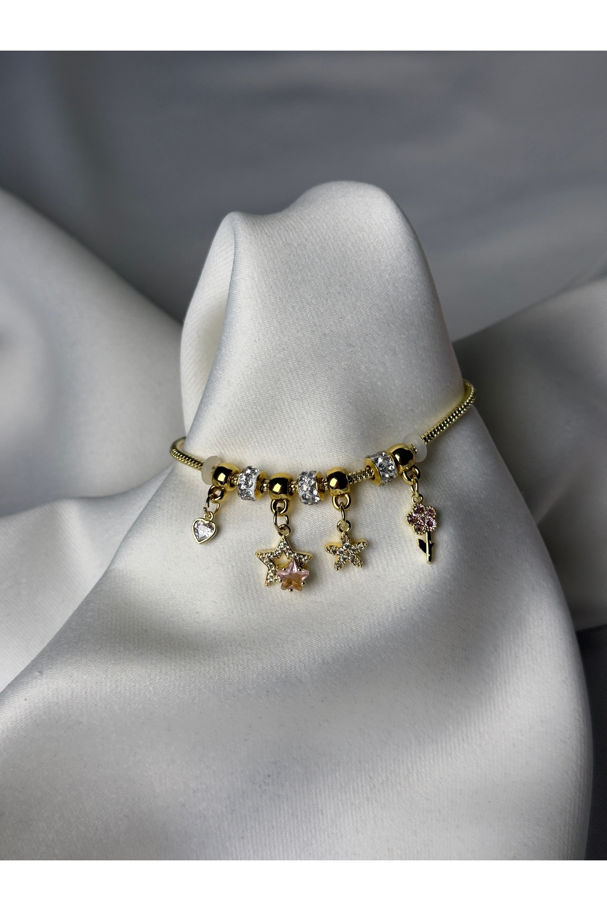 Luxury Yıldız Charm Detaylı Gold Bileklik 2