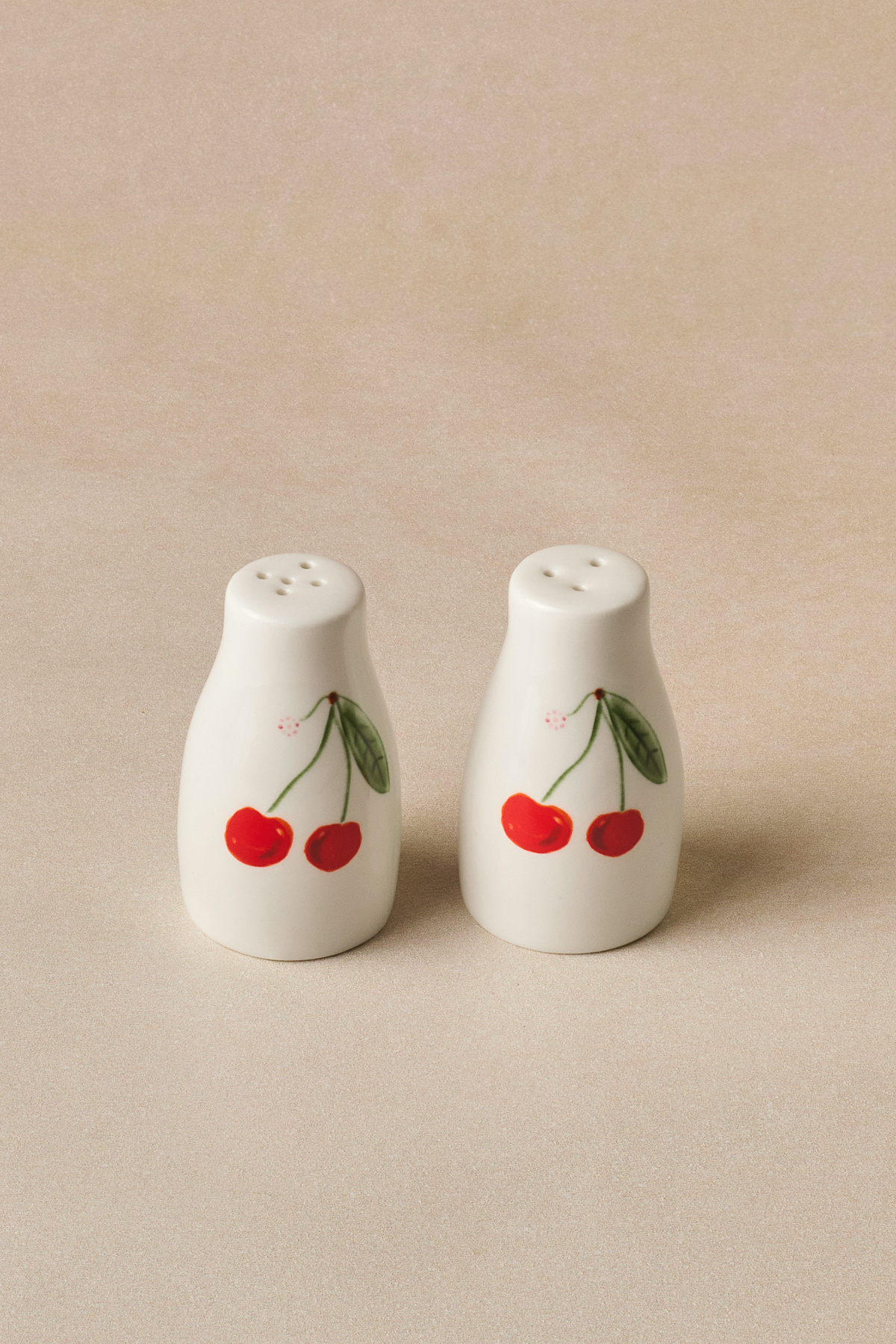 Karaca Cherry Time Salt and Pepper Shakers - Trendyol