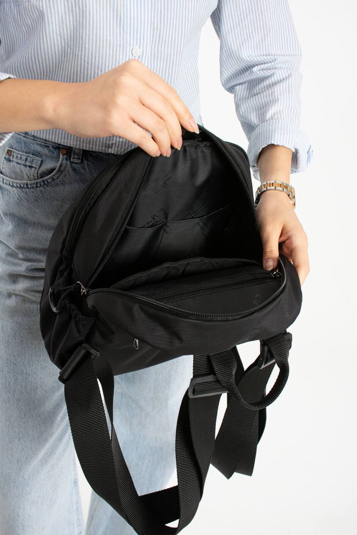 MEGA ÇANTA Çok Hafif Orta Boy Kullanışlı Su Geçirmez Sırt Çantası 30/24 cm görsel 2