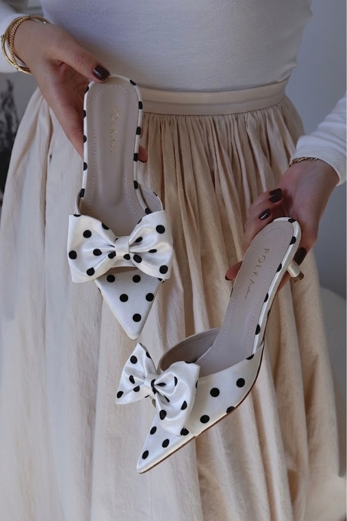POLKA STORE Lovely Kadın Sivri Burunlu Fiyonk Detaylı Kısa Kitten Topuklu Terlik Sandalet Puantiye görsel 2
