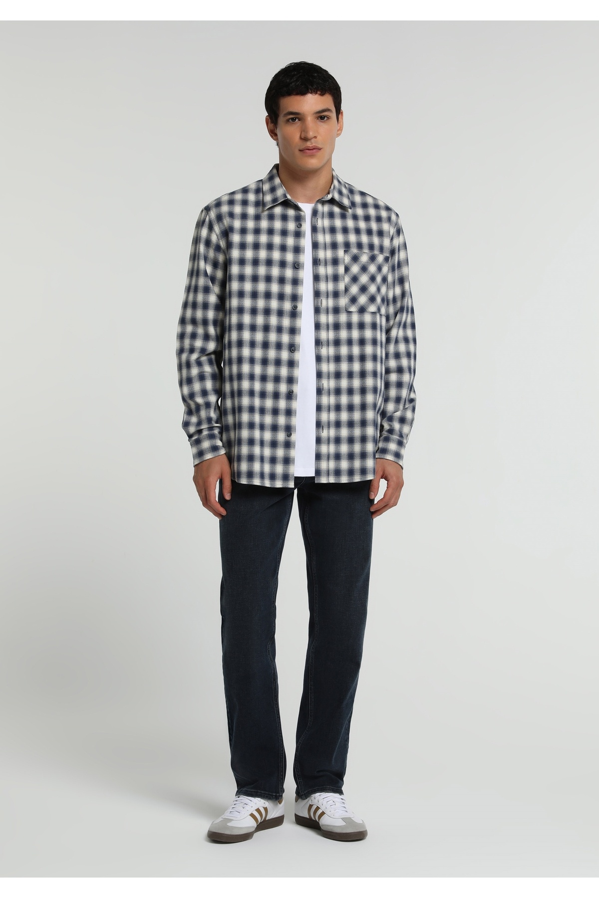 Regular Fit Shirt Neck Kareli Erkek Lacivert Uzun Kol Gömlek — سرمه‌ای CL1080596_Q1.V1 — تصویر 3 از 5