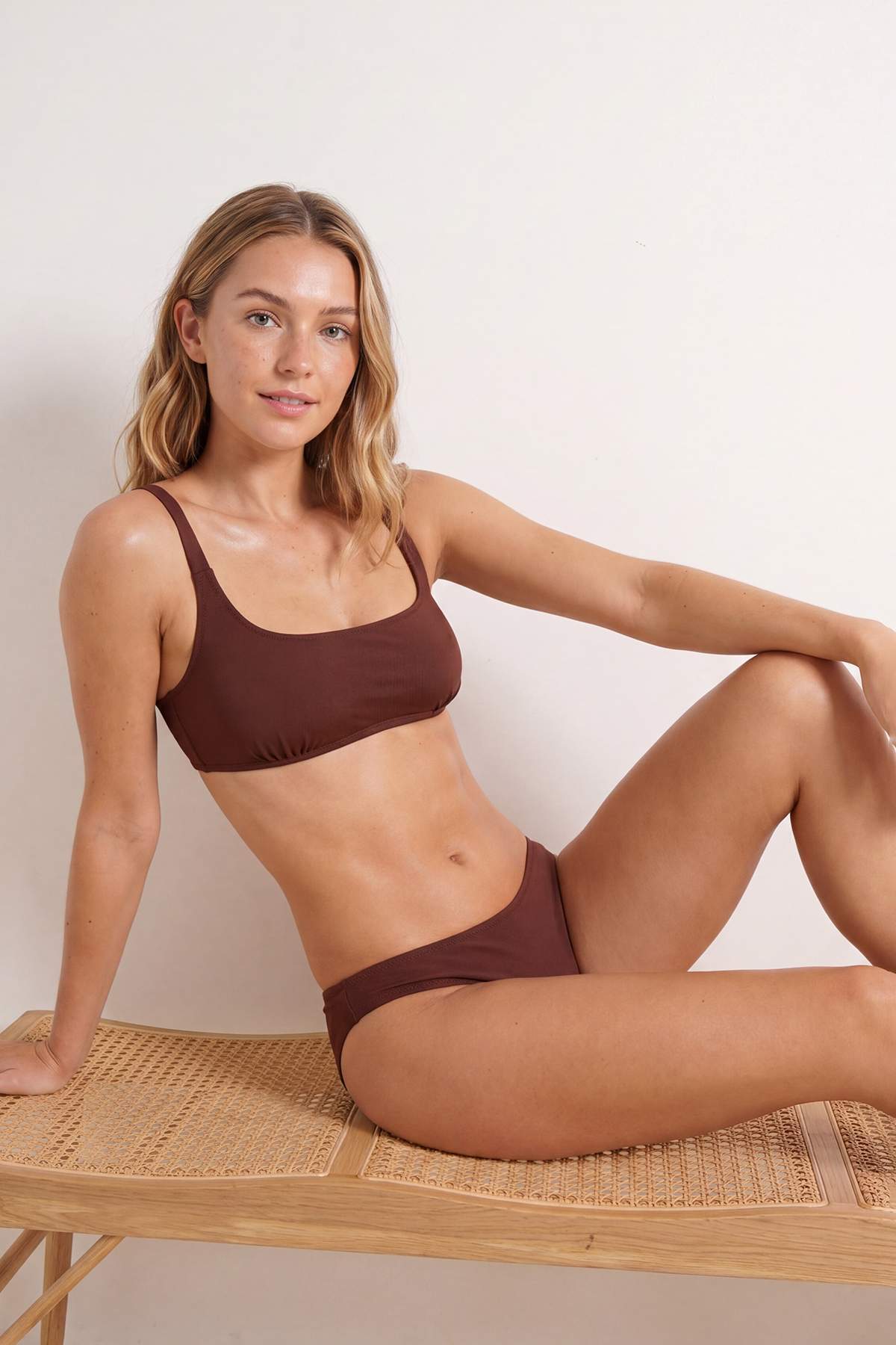 Trendyolmilla Kahverengi Normal Bel Brazilian Basic Bikini Altı TBESS26BA00007