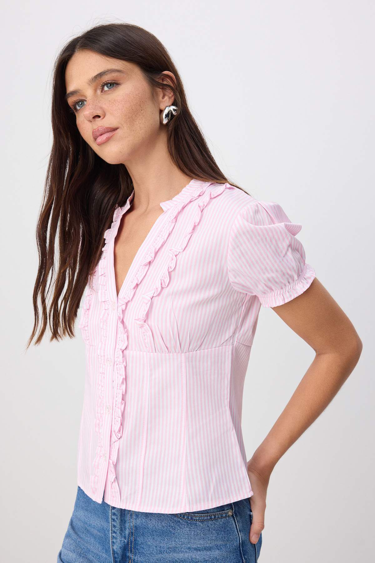 Trendyolmilla Pembe-Çok Renkli Hafif Bele Oturan Gömlek TWOSS26GO00177
