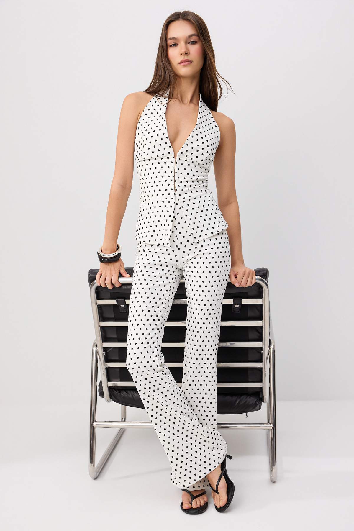 Trendyolmilla Ekru Puantiyeli Fitted/Vücuda Oturan Boyundan Bağlamalı Geniş Paça Örme Alt Üst Takım TWOSS26AU00269