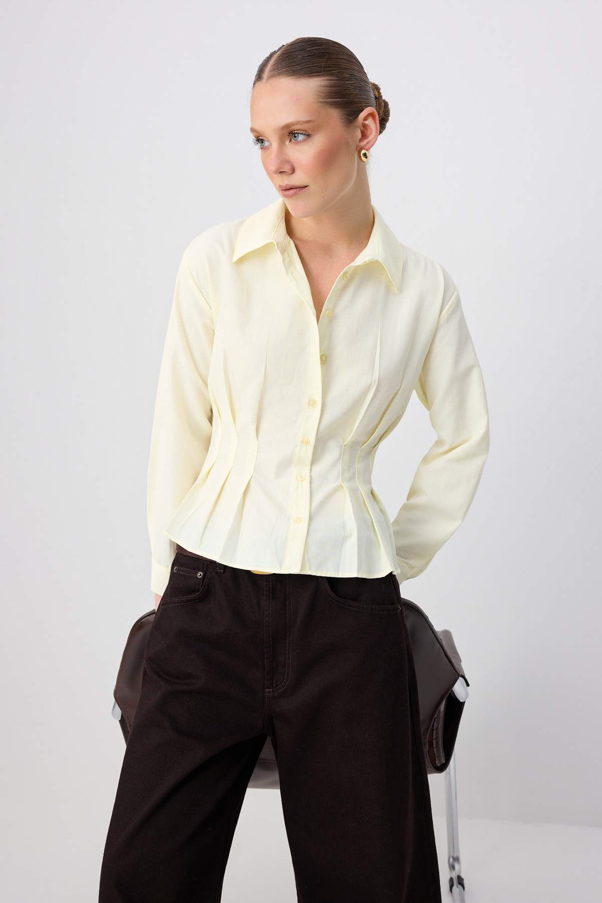 Trendyol Collection Light Yellow Fitted/Waist-Fitted Woven Shirt Twoaw24Go00186