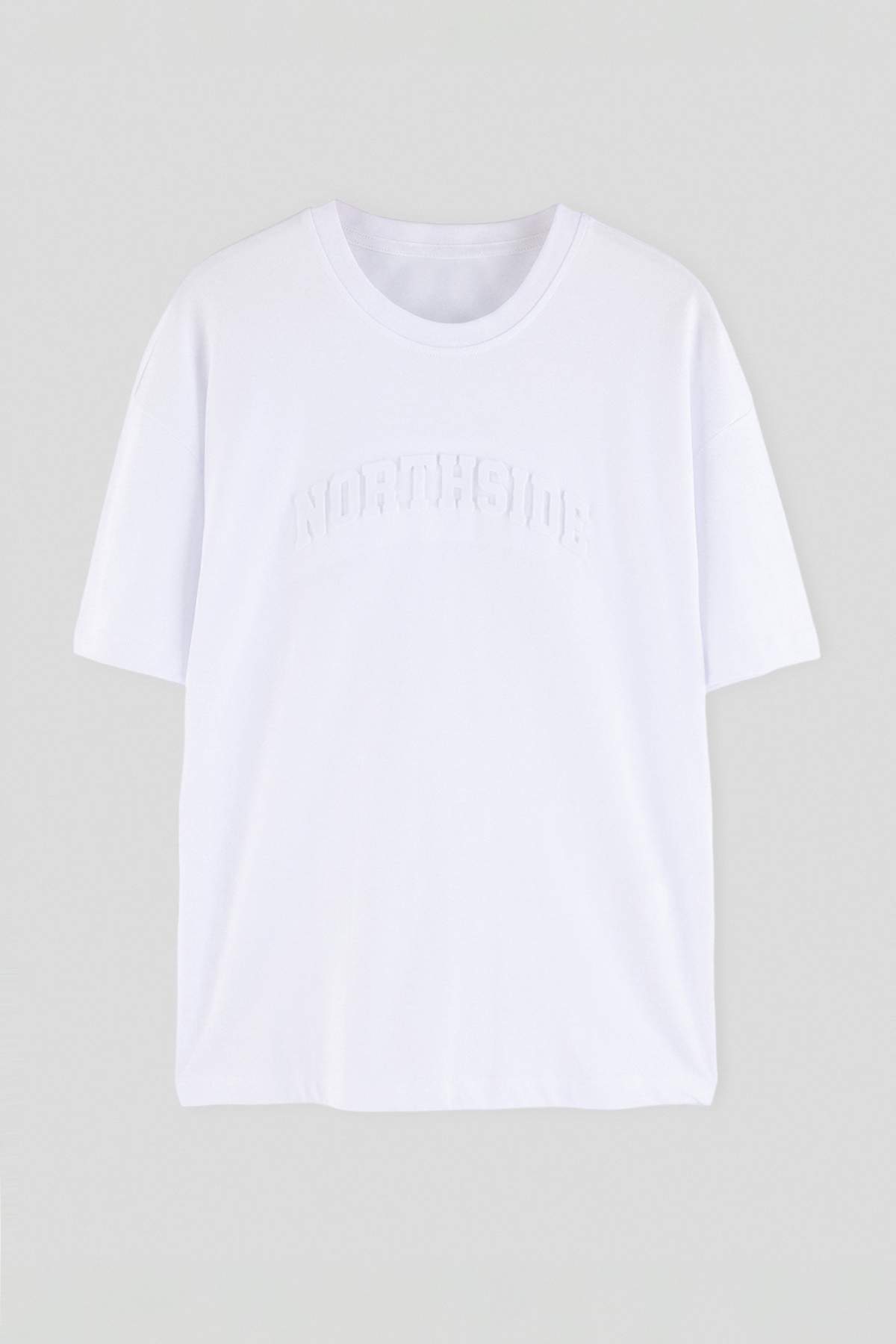 Trendyolmilla Man Beyaz Oversize/Rahat Kesim Kabartma Baskılı T-Shirt TMNSS26TS00084
