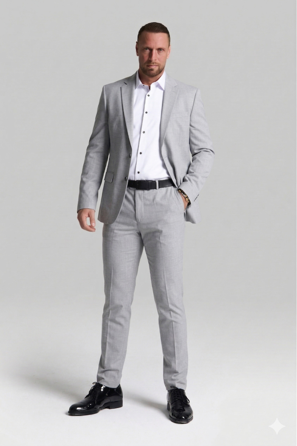 GustmanModa Light Gray Slim Fit Suit