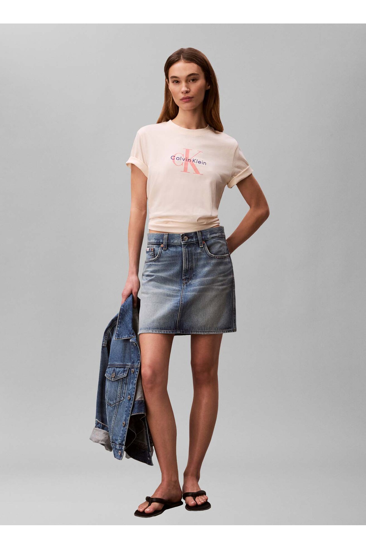 Calvin Klein Jeans Pudra Pembe Kadın Standart Logo Baskılı T-Shirt HERO SS CLASSIC MONOLOGO CNECK T