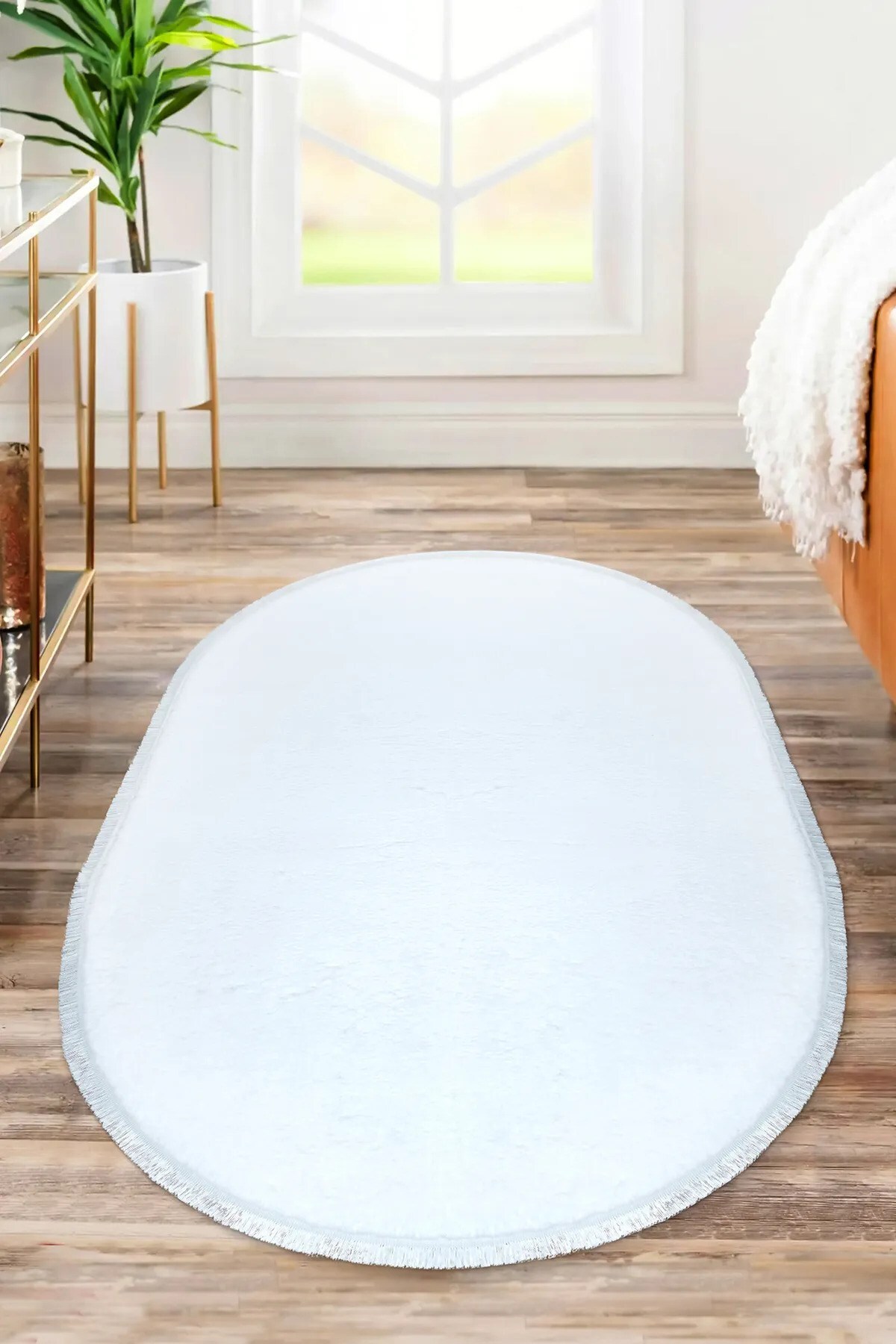 Vl Oval Comfort Straight Fringed Plush Rug White