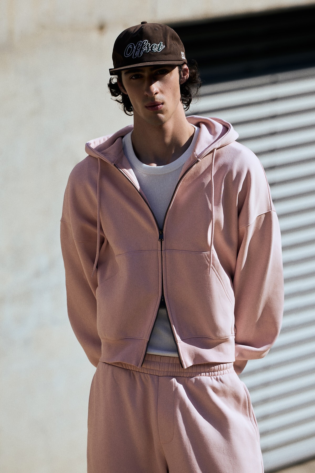 1_org_zoom هودی Bershka برشکا زیپدار اورجینال - تصویر 1