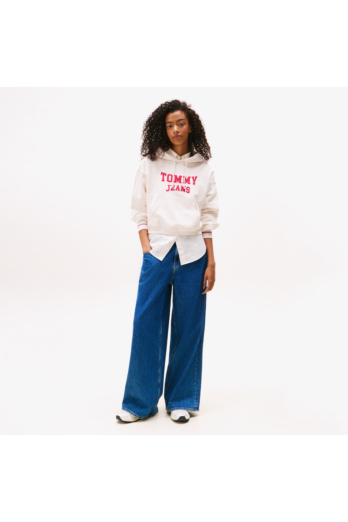 هودی زنانه Tommy Jeans مدل Crop Varsity رنگ سفید