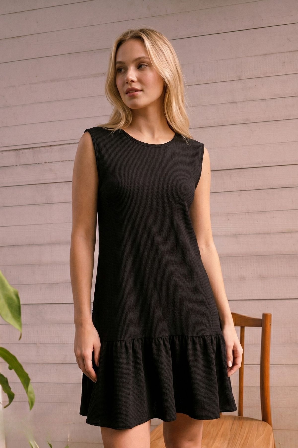armonika Schwarzes ärmelloses Rüschenkleid für Damen ARM-26Y001081