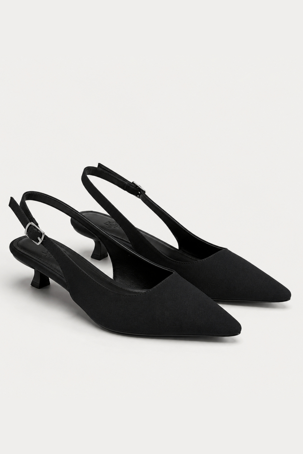 Genel Markalar Kitten Kadın Siyah Saten Sivri Burun Stiletto Kısa Topuklu Ayakkabı 4 cm görsel 2