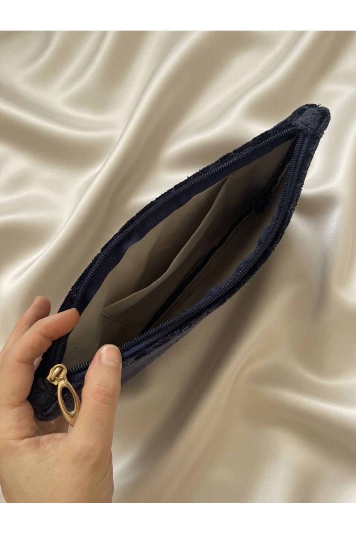 VELORİA BAG & SCARF Veloria Bag Zigzag clucth çanta DOKUMA KUMAŞ ve KORUMA PEDİ içeren İpad tablet taşıma çantası 21x25 cm iç kapasite görsel 3
