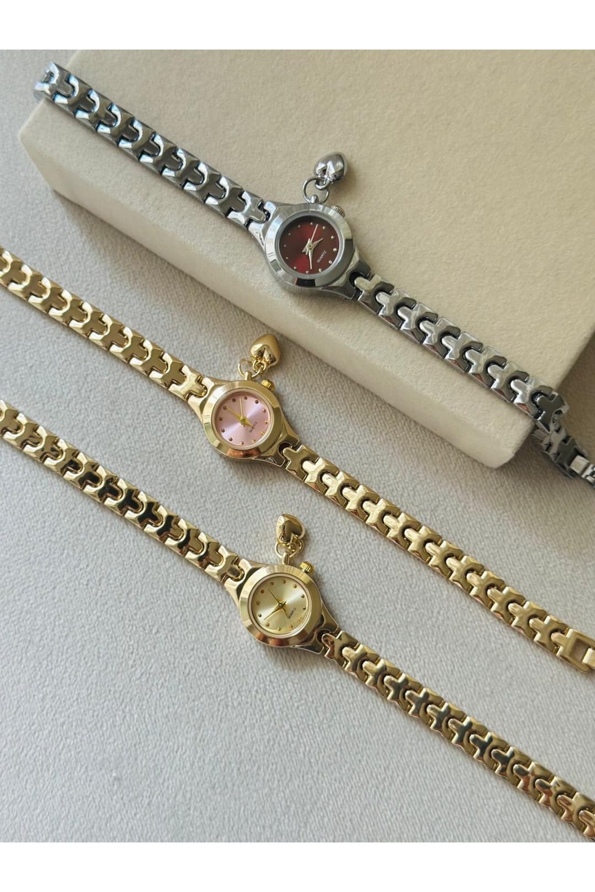 MERW Gendry Model Gold Sarı Renk Vintage Seri Metal Kordon Kadın Kol Saati görsel 5