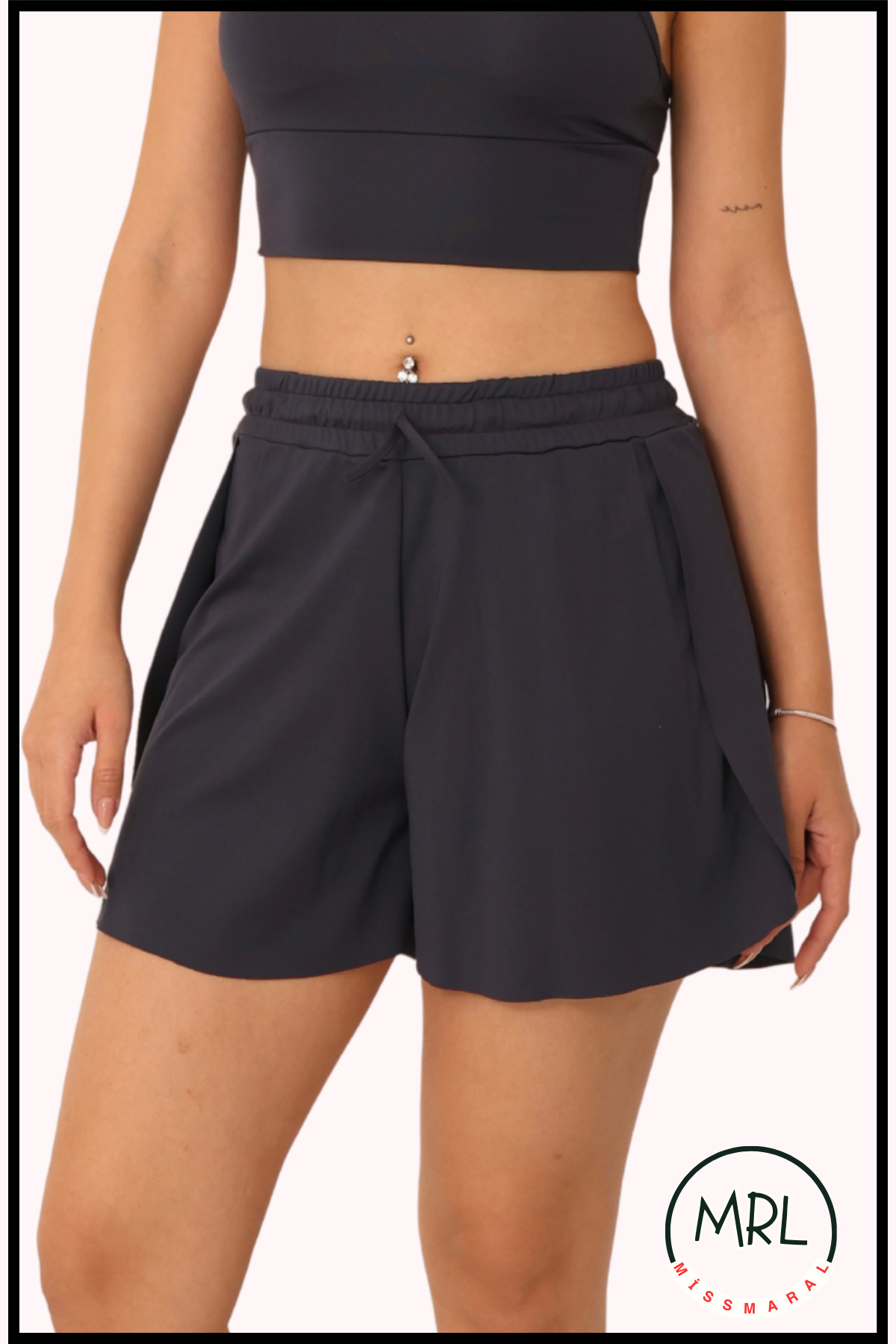Women's Black / Black Shorts Form Bikini Bottom Pockets Elastic Lace-up and Side Slit