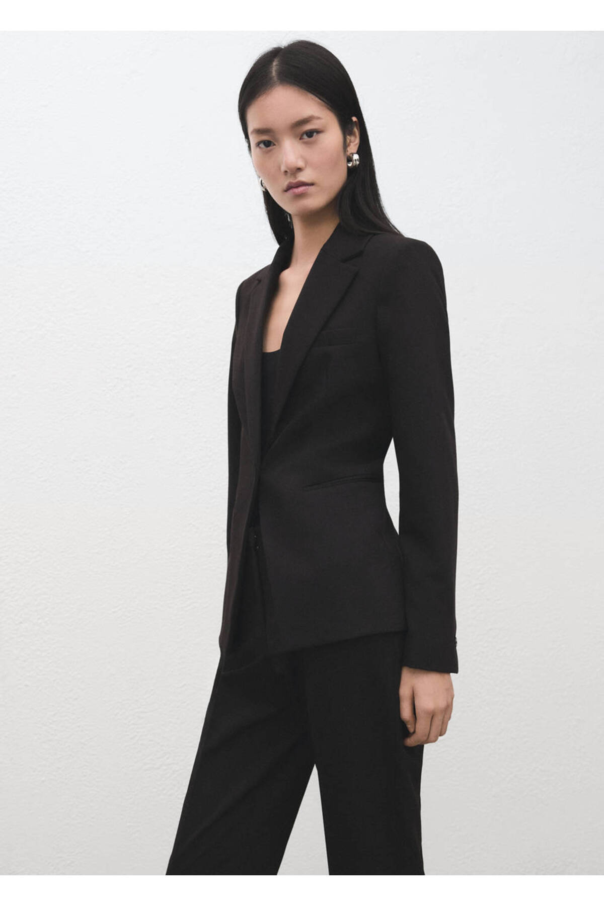 MANGO Woman Düz kesim kumaş pantolon görsel 7