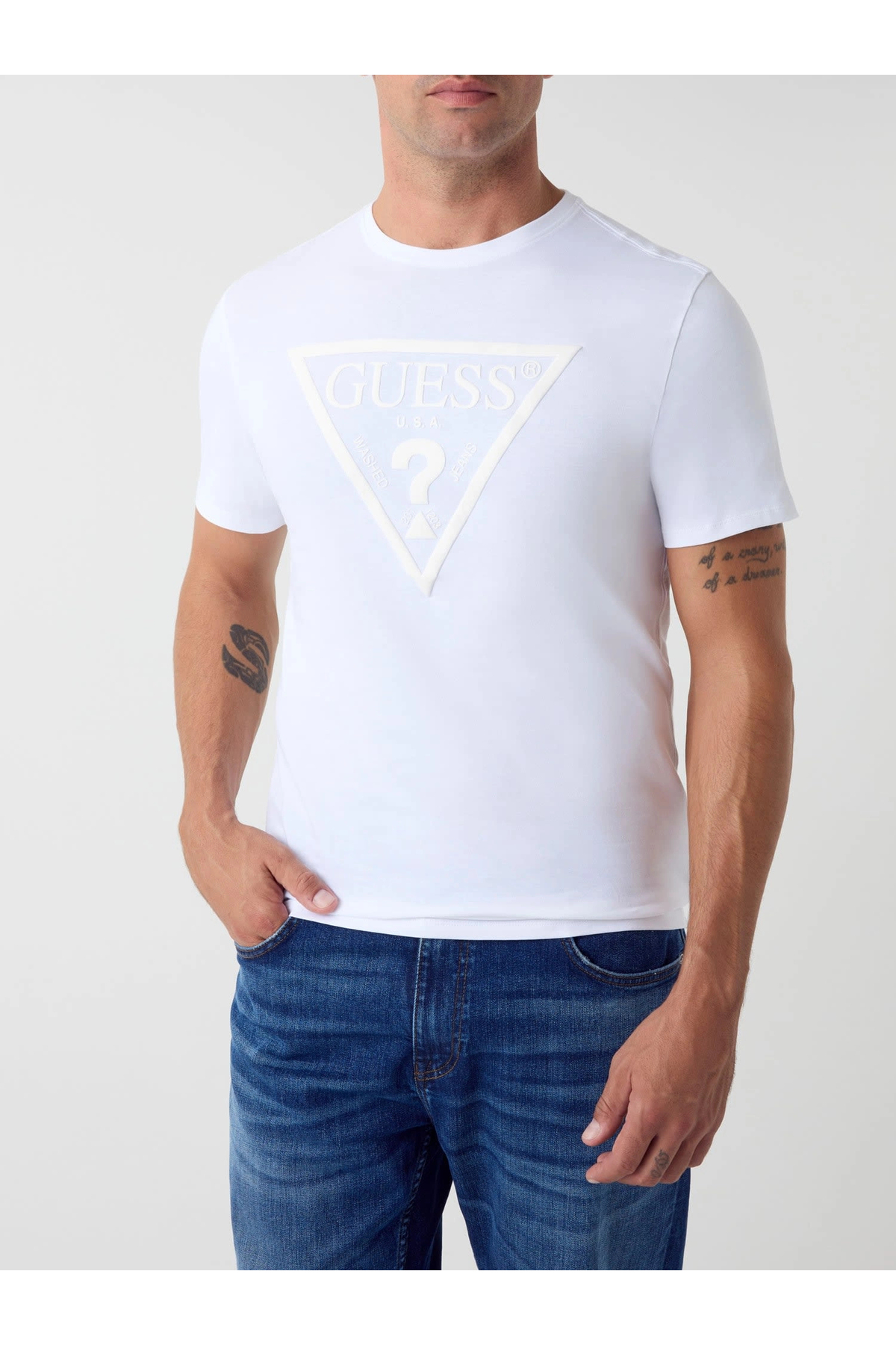 تیشرتمردانهGuessرنگارنگ تیشرتمردانهGuessرنگارنگ
