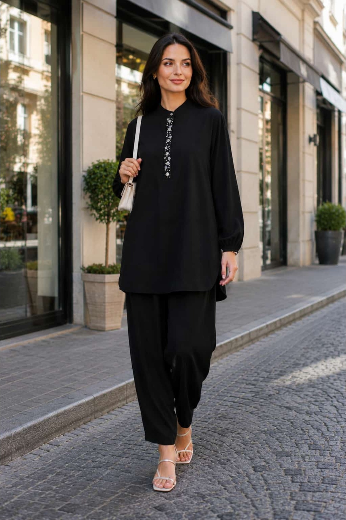 Women's Collar Embroidered Detailed Pants Set