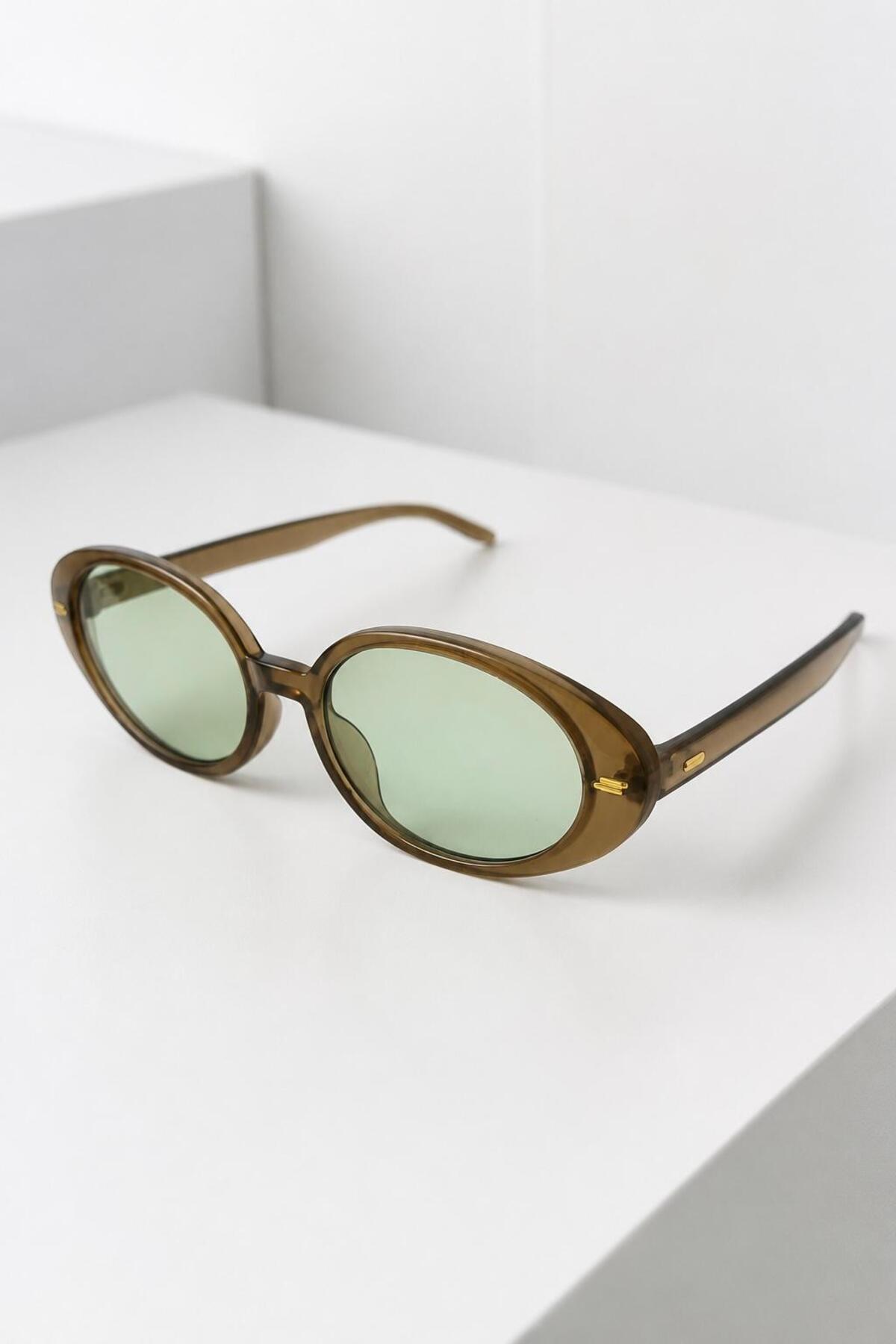 Premium Sunglasses That Fit Seamlessly In Every Combination