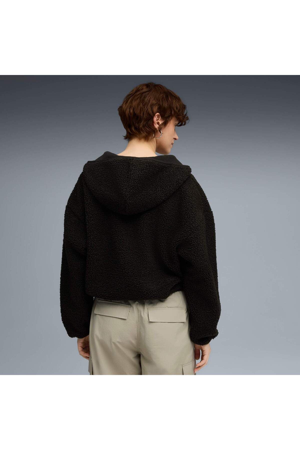 Puma Wardrobe ESSENTIALS Kadın Geniş Kesim Kapüşonlu Polar SWEATSHIRT görsel 3