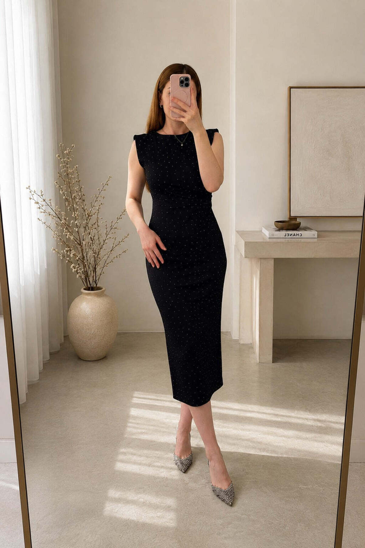 unika boutique Taş Detaylı Drapeli Midi Kalem Elbise görsel 2