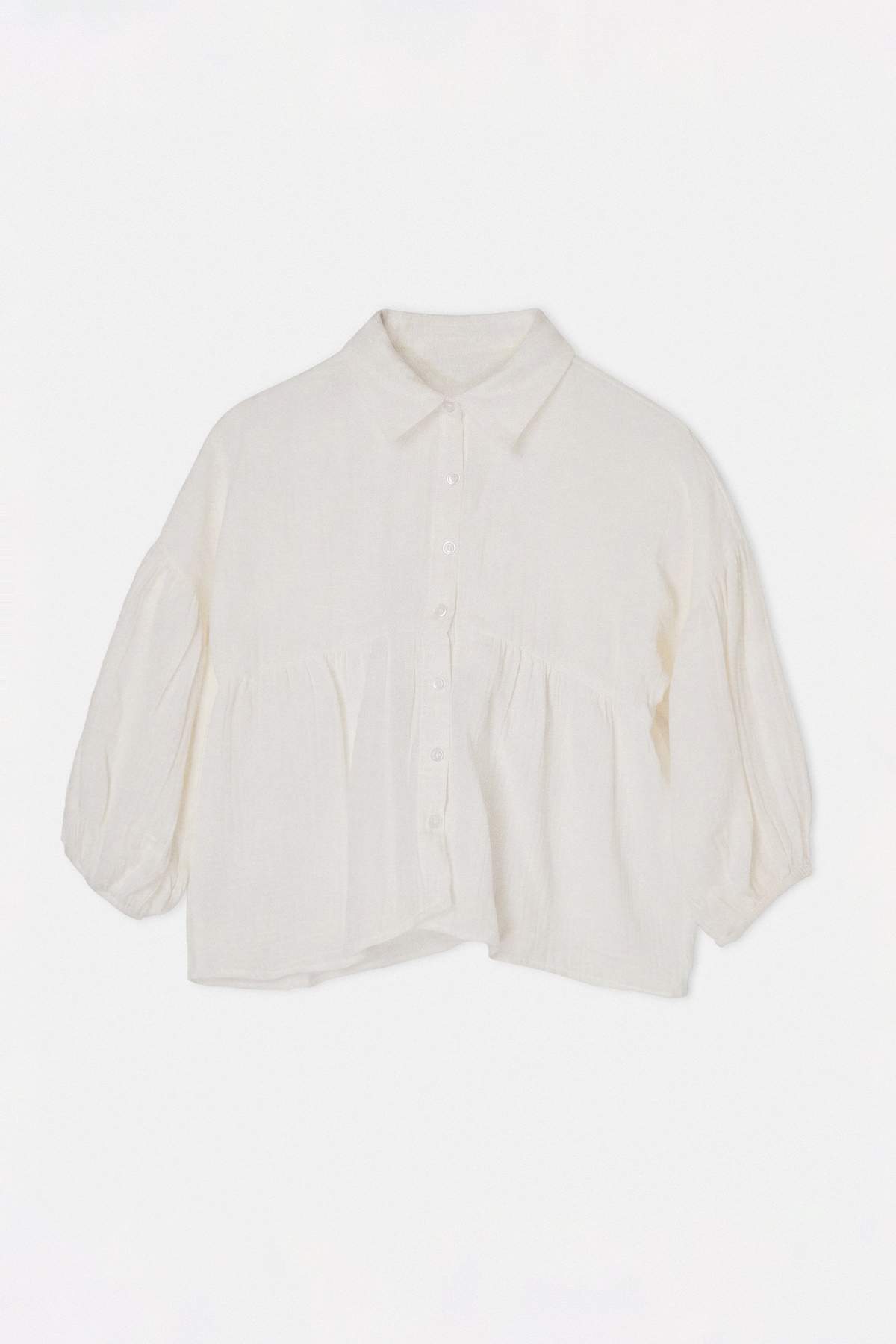 Drop by Trendyolmilla Beyaz Balon Kol Rahat Kalıp Muslin Eteği Volanlı Crop Gömlek TDRSS26GO00103