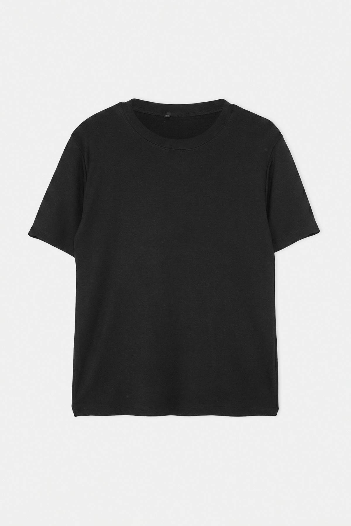 Trendyolmilla Curve Siyah Fitted/Vücuda Oturan Kısa Kollu Pamuk Ribana Örme Büyük Beden T-Shirt TBBSS26BF00079