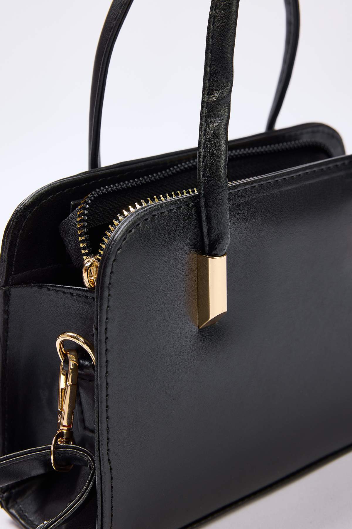 trendyol-shoes-womens-shoulder-bags