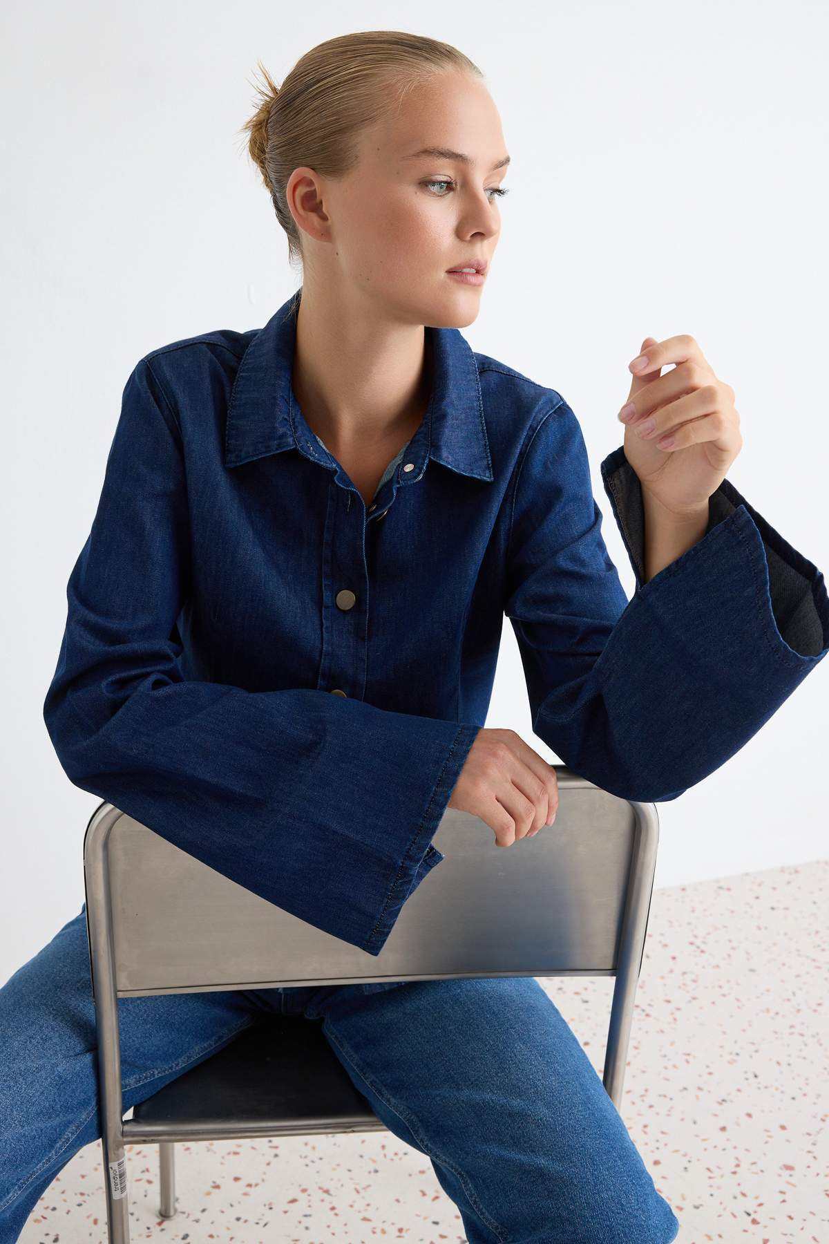 Trendyolmilla Koyu Mavi Uzun Kollu Denim Gömlek TWOAW27GO00055
