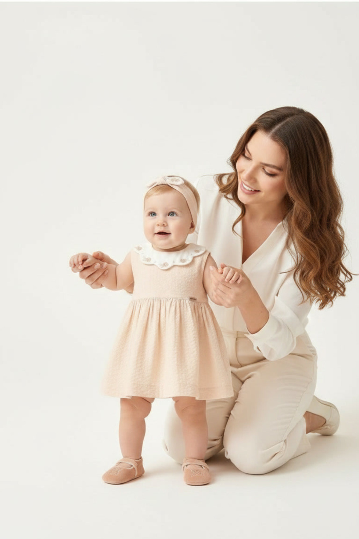 Summer embroidered dress for little girls with bandana, suitable for ages from 3 to 18 months