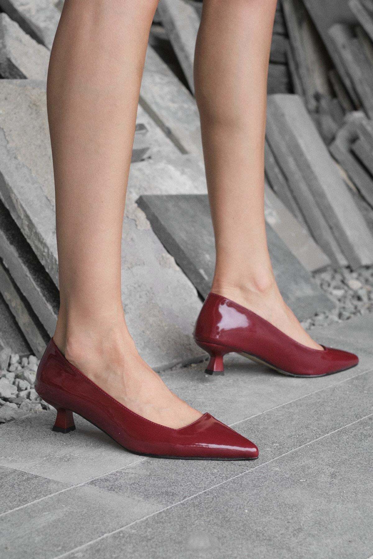 Carmen Burgundy Color Spring Short Heel Shoes
