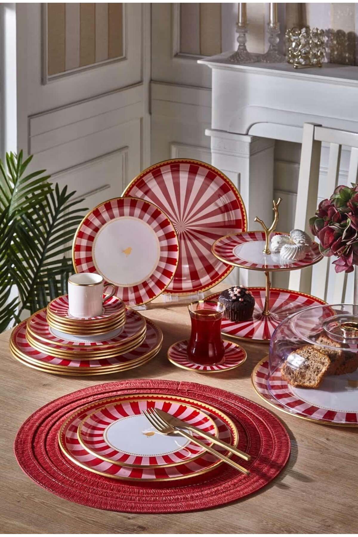 34-Piece Iwon Pink Bird Gold Gilded 6-Person Cake Tea Service Catering Set