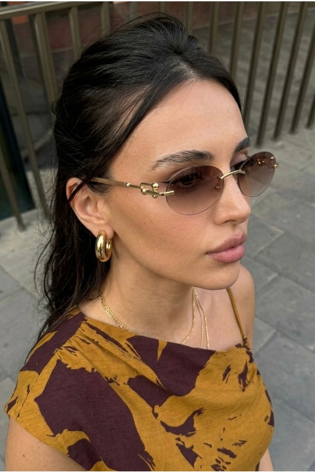 Chunky Frame Cartiess Unisex Elips Kahverengi Gold Çerçeveli Ultra Hafif Uv400 Filtreli Güneş Gözlüğü görsel 3