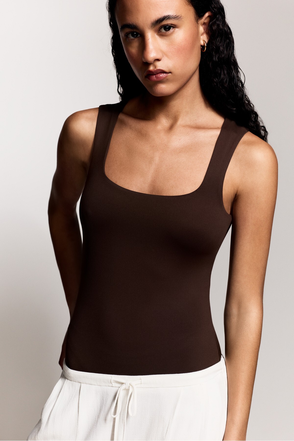 Strappy polyamide body