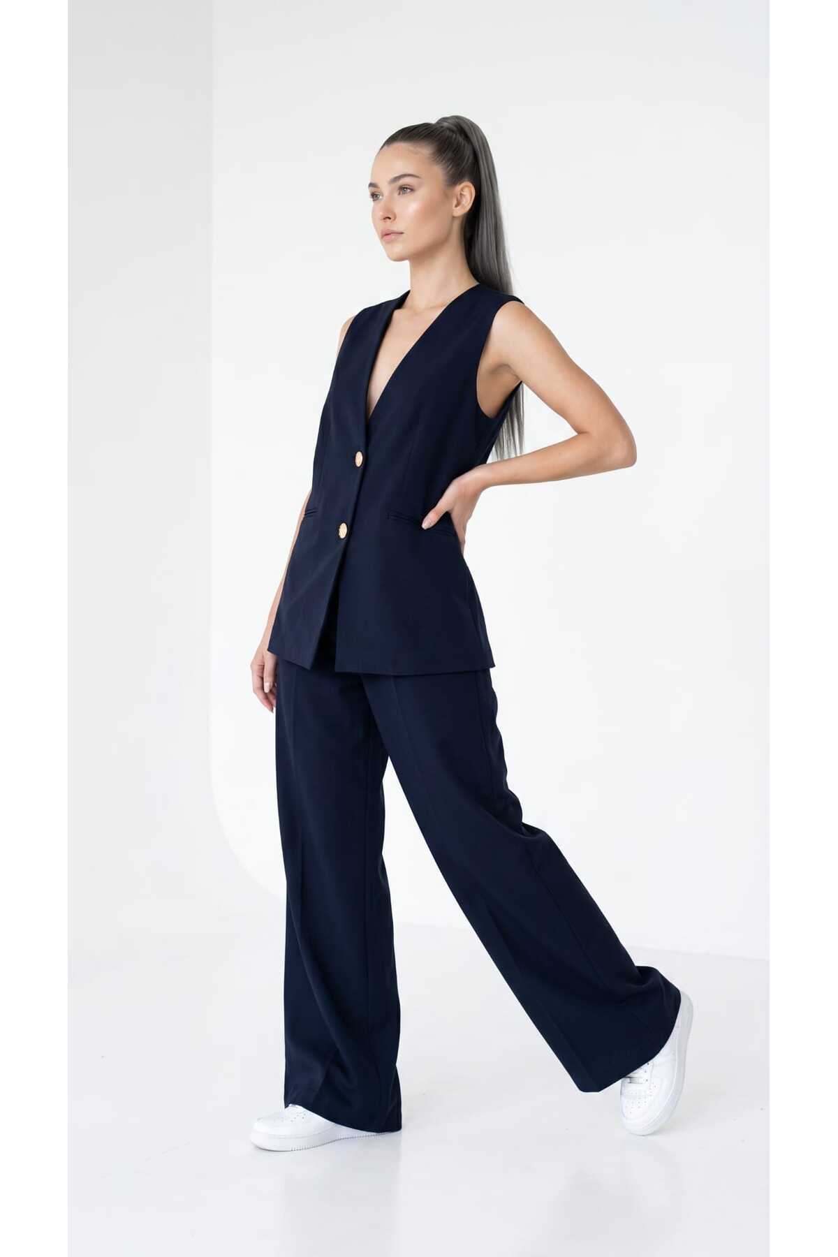 ArrTizz WOMEN'S VEST PANTS SET