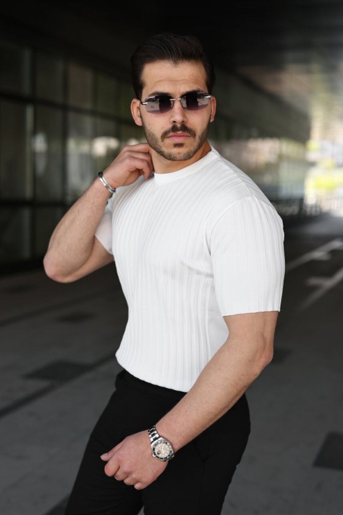 Erkek Fitilli Bisiklet Yaka Kısa Kollu Tişört alternatif görünüm