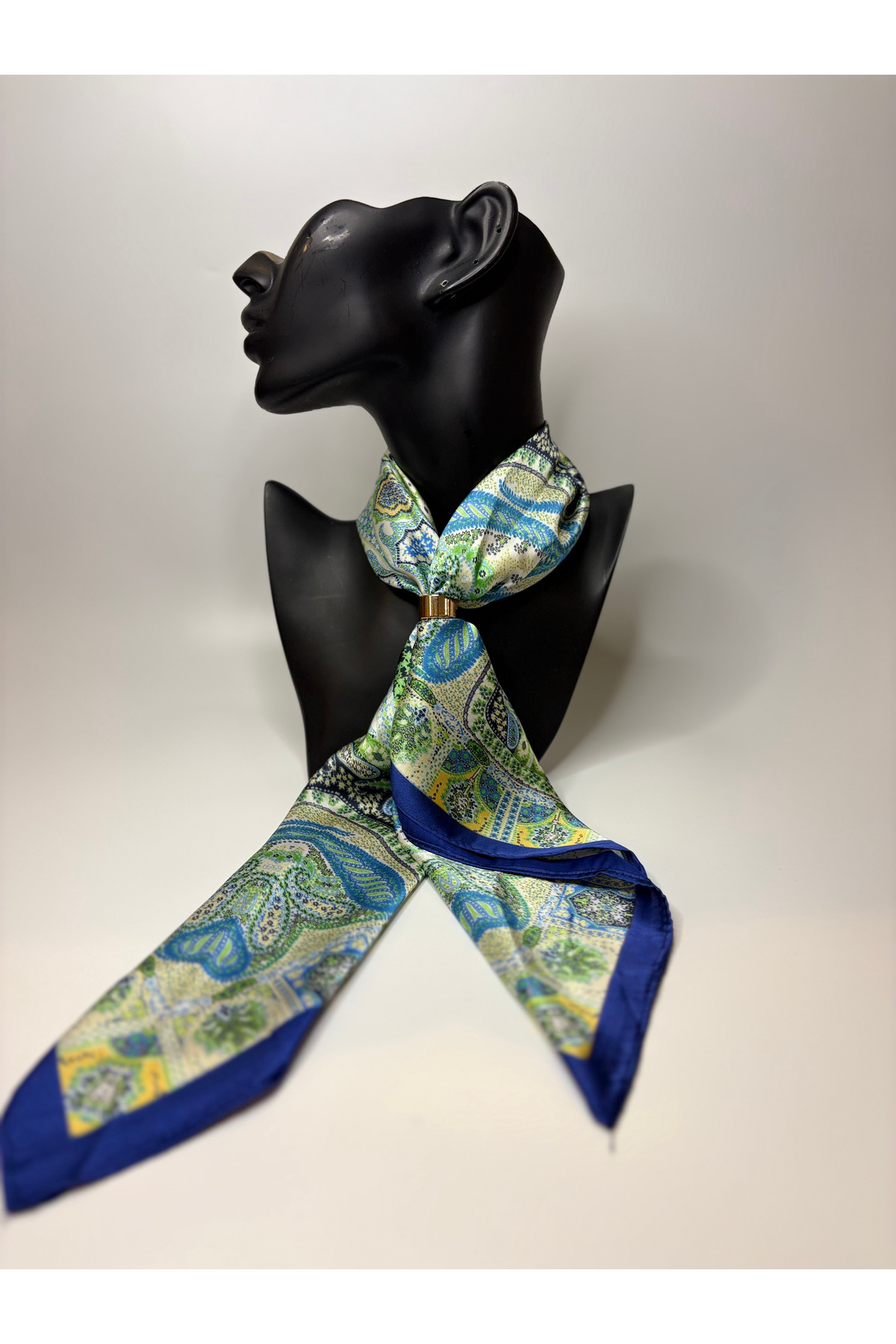Shawls and Scarves 🧣 40-80% off! | Cozy Elegance - 2026
