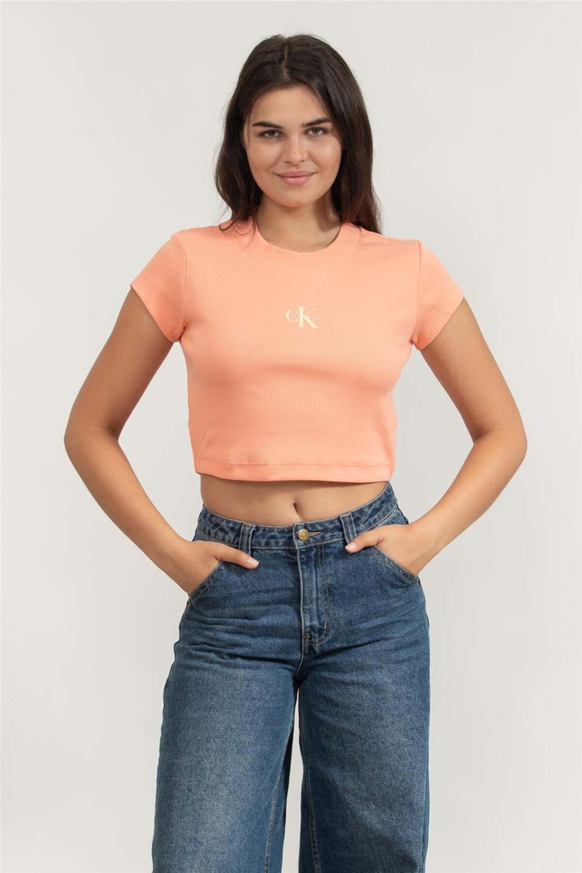 تیشرتزنانهCalvin Kleinنارنجی تیشرتزنانهCalvin Kleinنارنجی