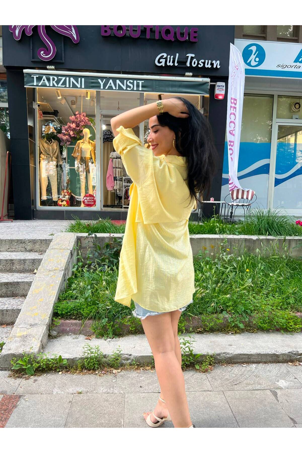 Çilek Kumaş Arkası ve Ön Cep Taş Detaylı Salaş Gömlek