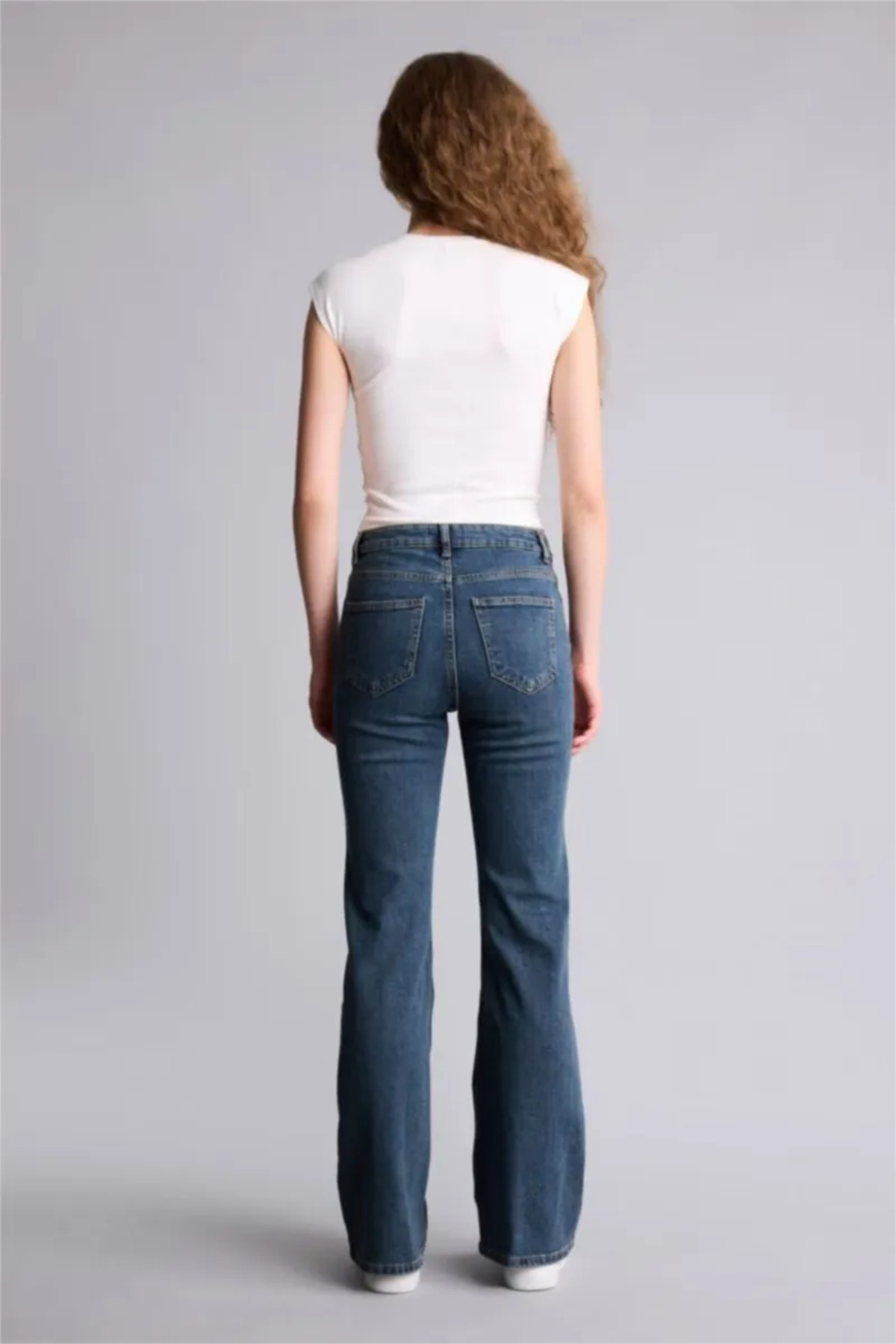 DeFacto Mıa Flare Fit Normal Bel İspanyol Paça Uzun Jean Pantolon H1133AX26SM görsel 5