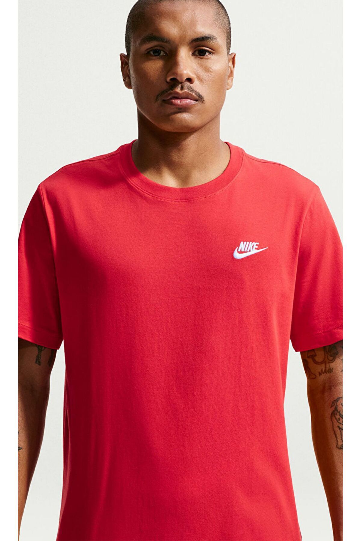 تیشرتمردانهNikeقرمز