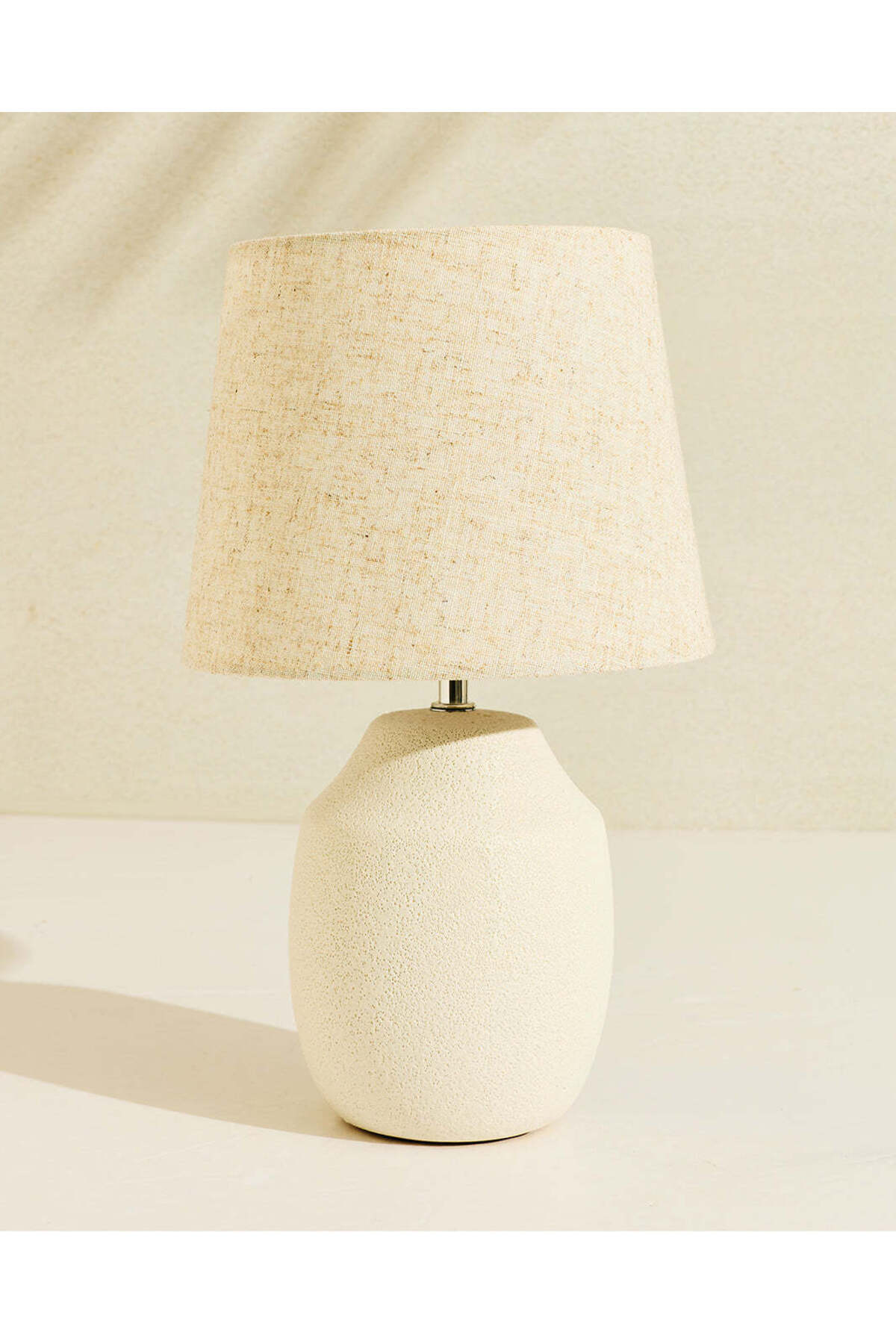 REDTAG White Table Lamp